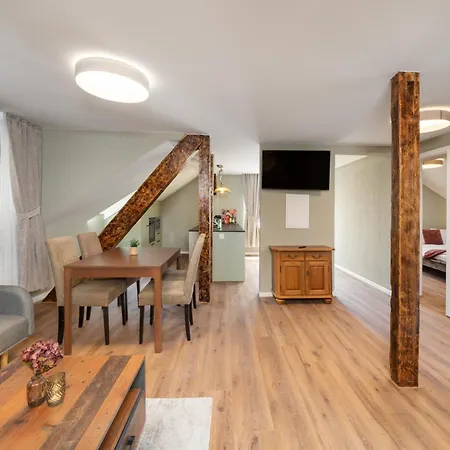 דירה Betweenthelakes Penthouse אינטרלאקן