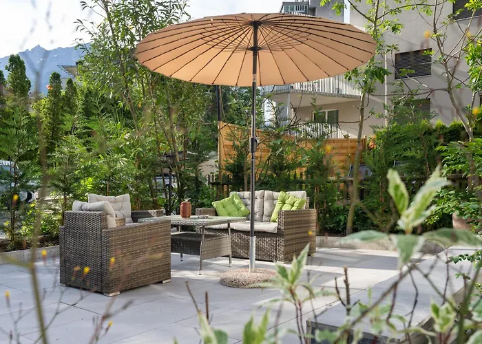 Betweenthelakes Penthouse דירה אינטרלאקן